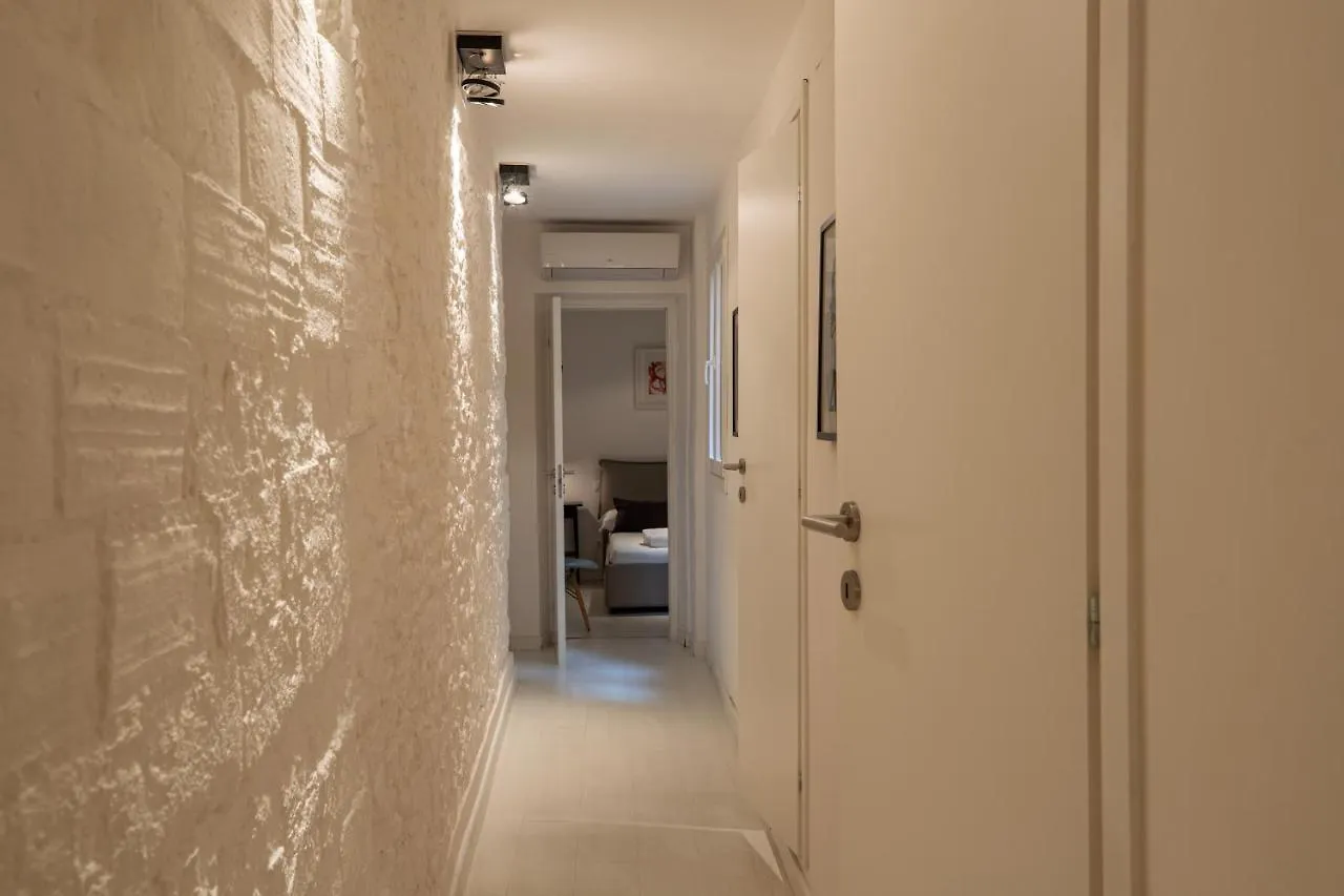 Pinti Patio Apartment Florence