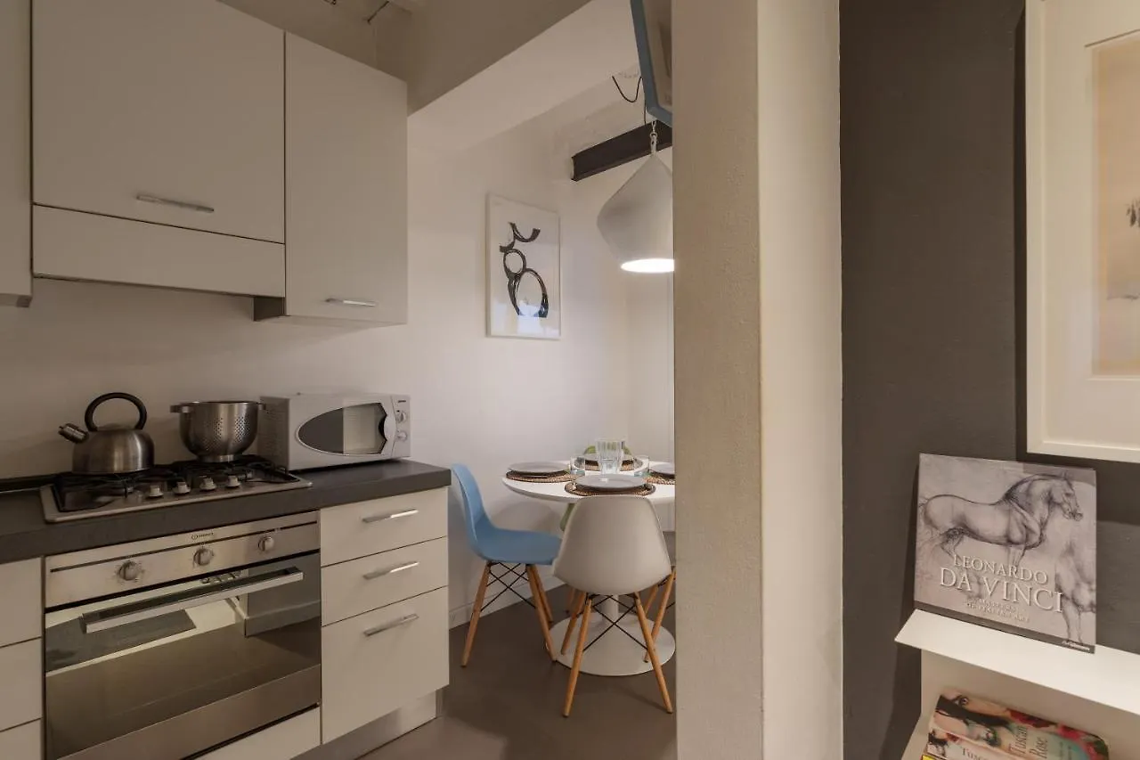 Pinti Patio Apartment Florence
