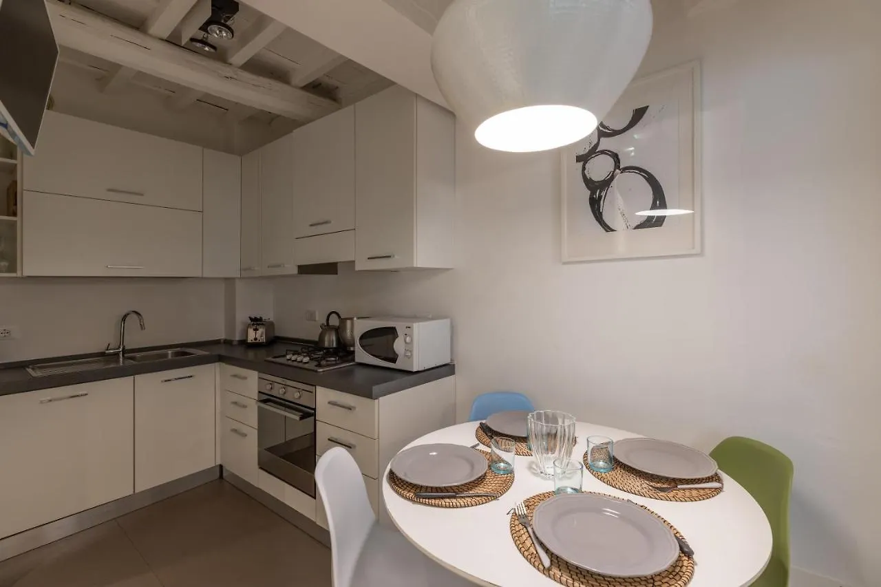 Pinti Patio Apartment Florence Italy